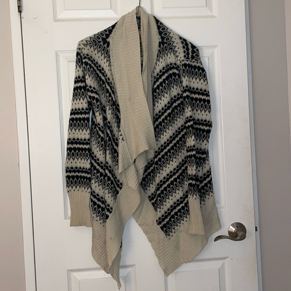 Pattern sweater - Picture 1 of 1